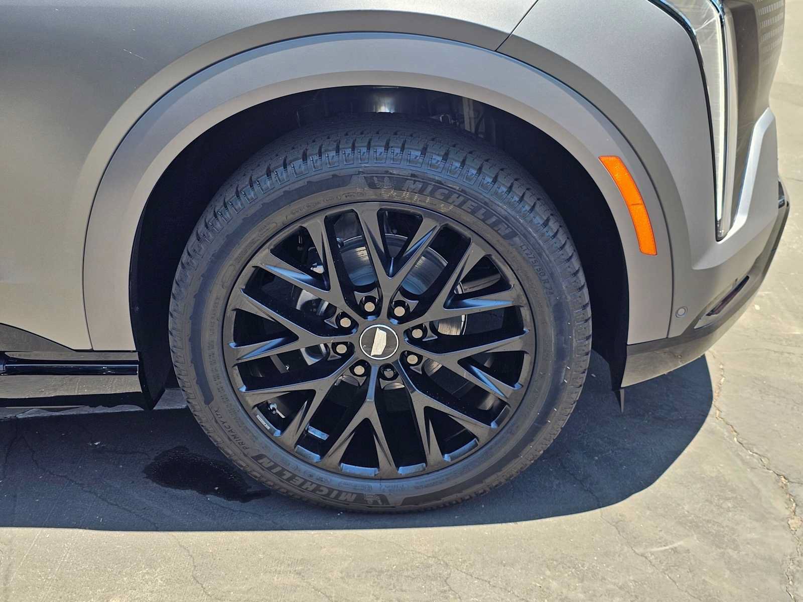 New 2026 Cadillac Escalade IQL Sport 2 w/ LPO, ONYX Package AWD/4WD image 9