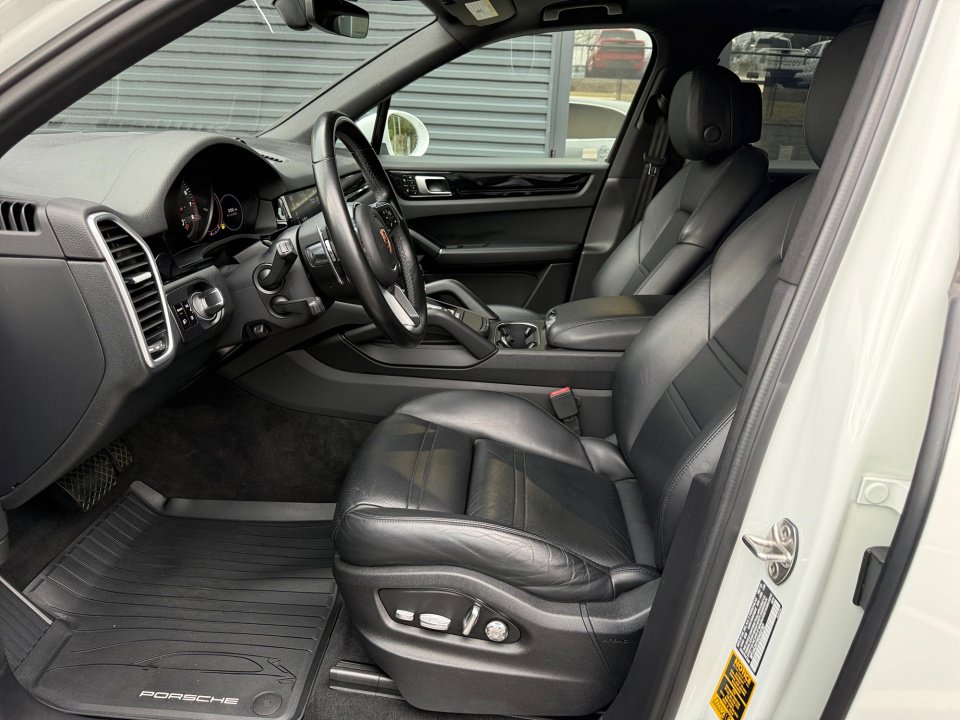 Certified 2019 Porsche Cayenne image 5