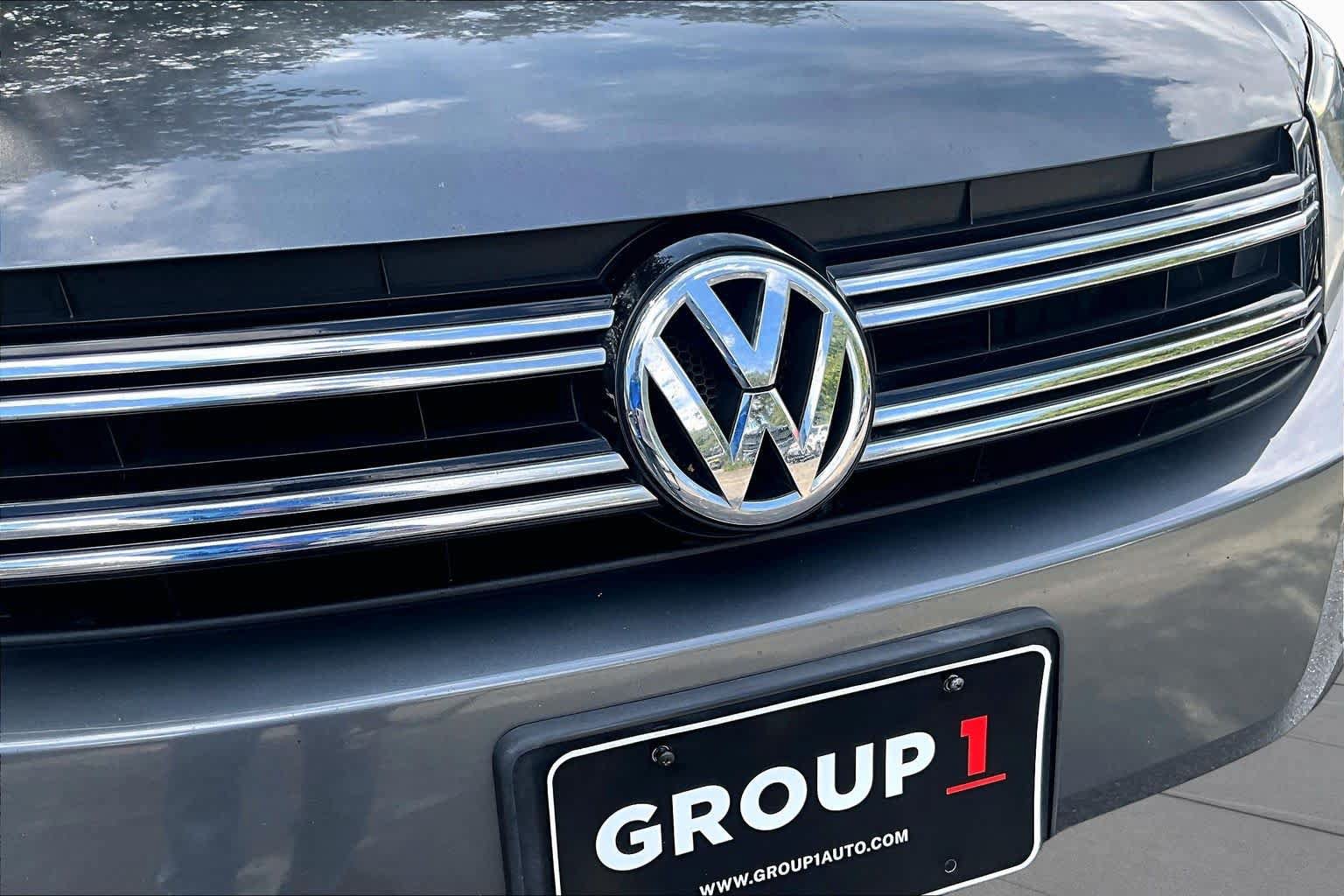 Used 2014 Volkswagen Tiguan SEL FWD image 32