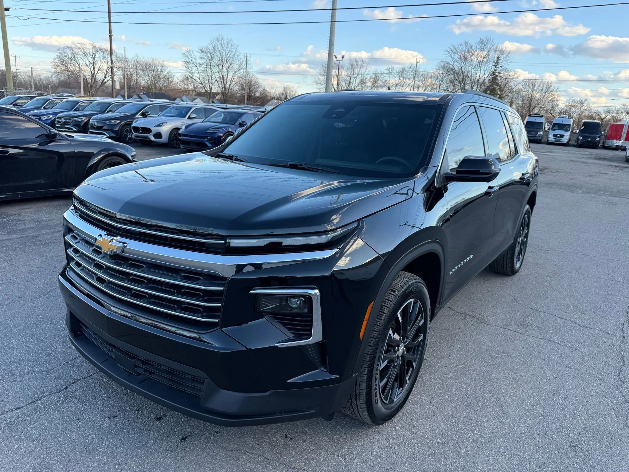 Used 2026 Chevrolet Traverse LT w/ Sun and Wheel Package image 2