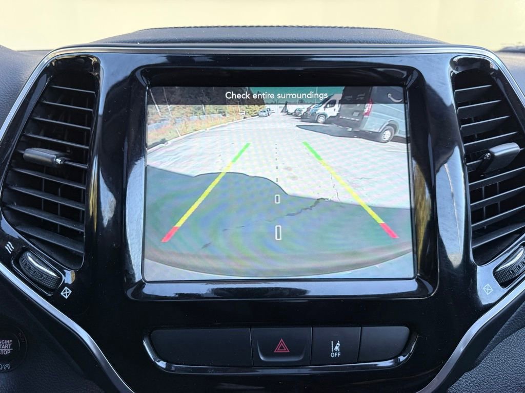 Used 2022 Jeep Cherokee Limited image 18