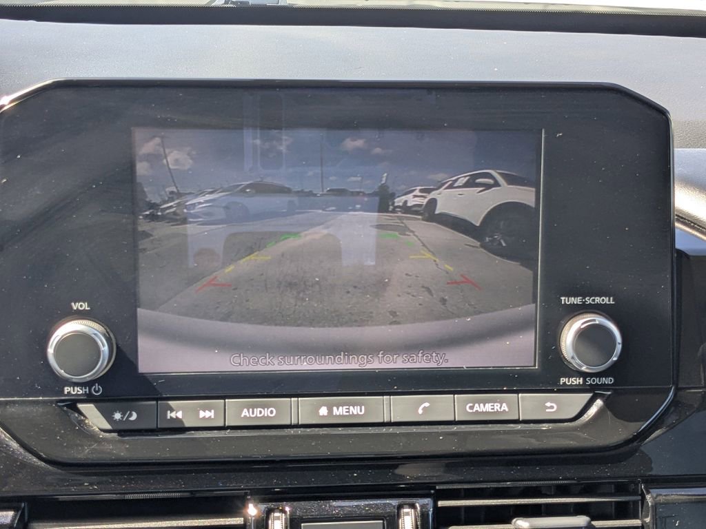 Used 2024 Nissan Pathfinder SV image 30