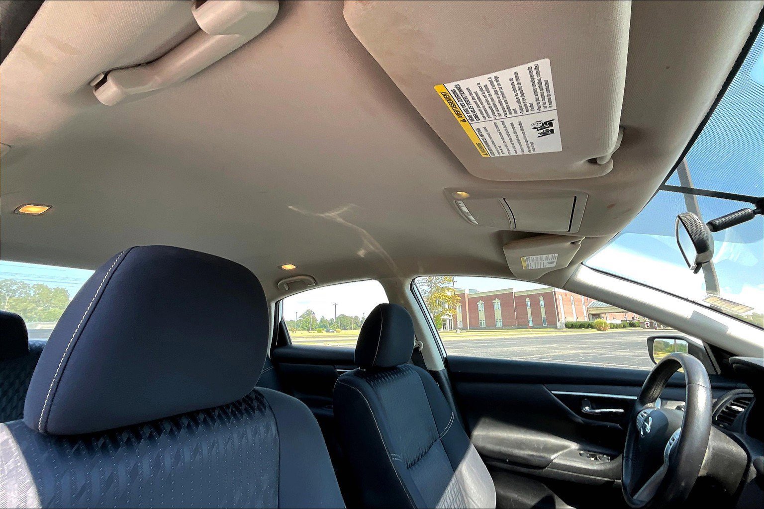 Used 2018 Nissan Altima 2.5 SV image 12