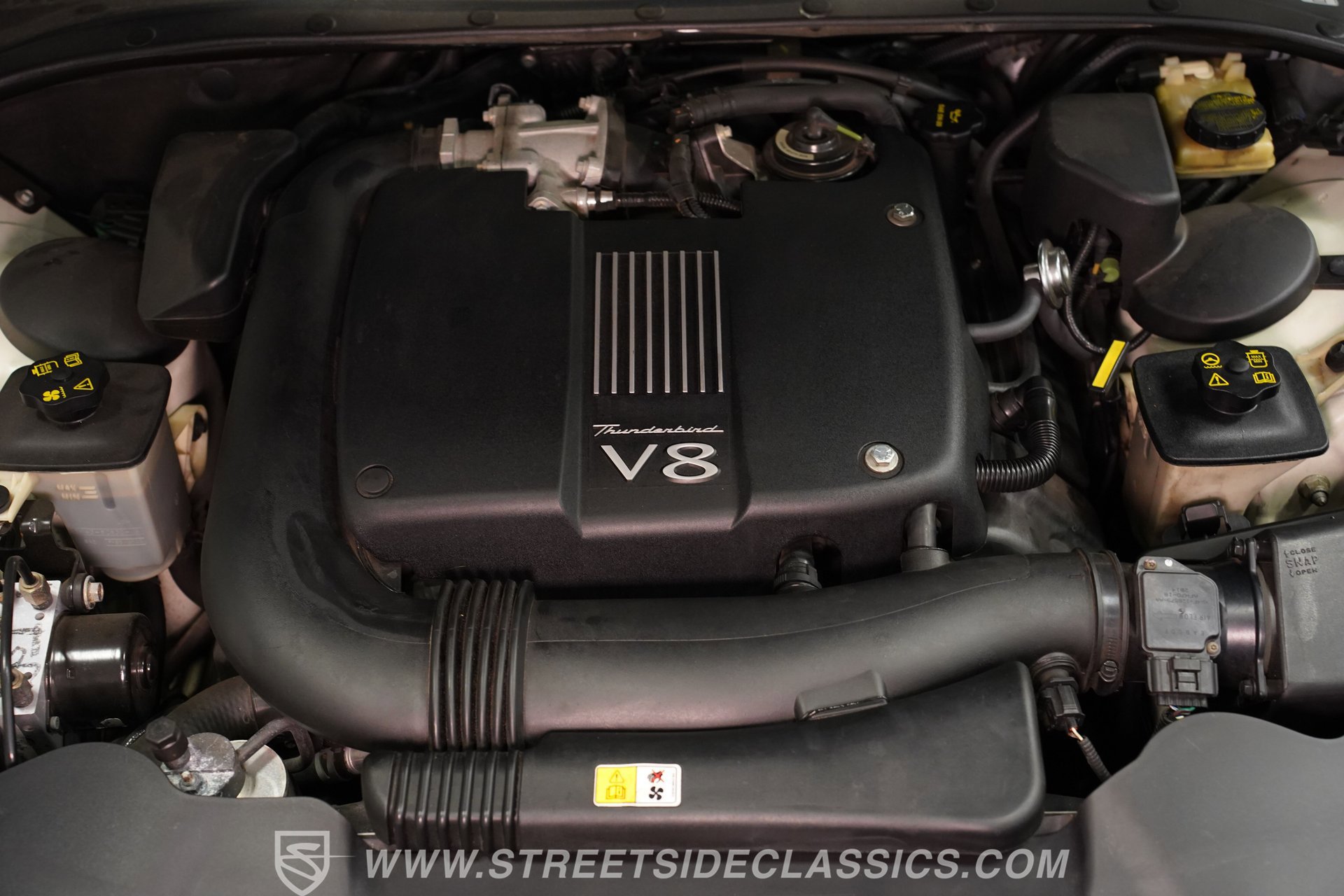 Used 2002 Ford Thunderbird image 33