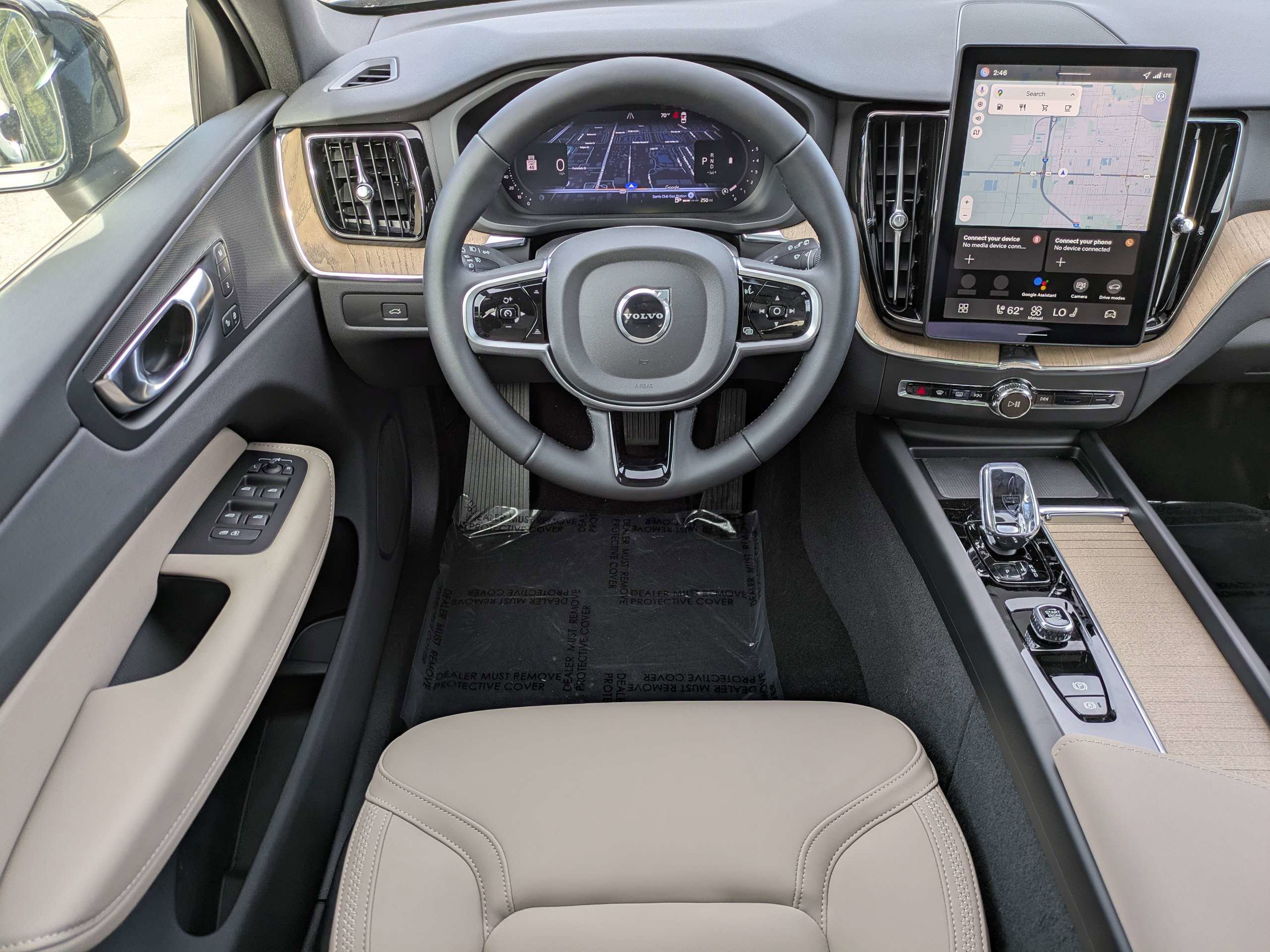New 2026 Volvo XC60 B5 Plus w/ Protection Package Premier image 17