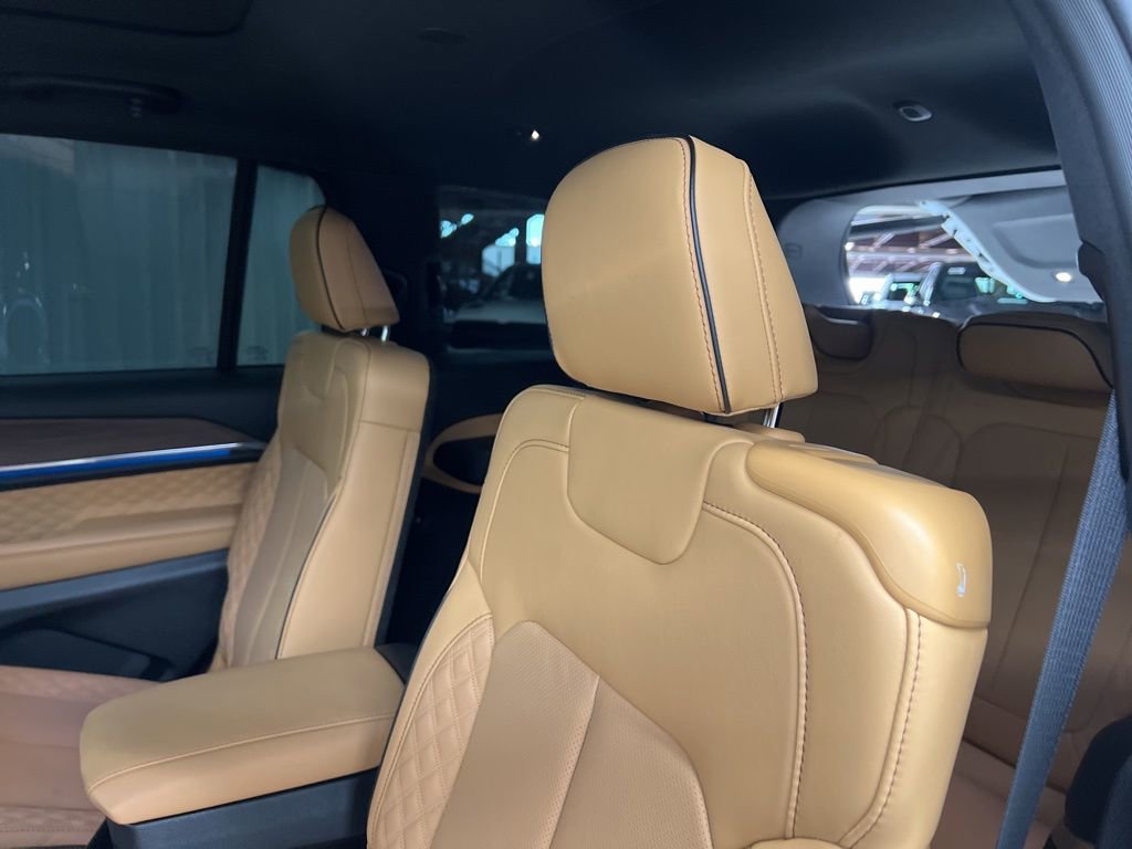 Used 2025 Jeep Grand Cherokee L Summit w/ MOPAR Finishing Package image 12