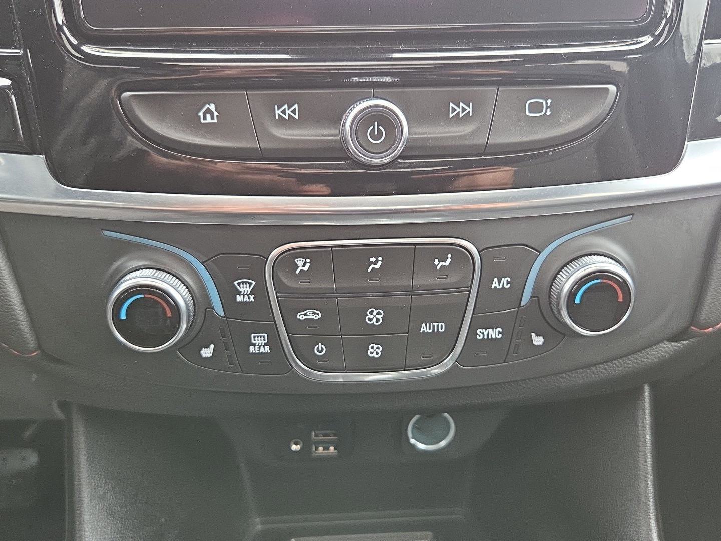 Used 2023 Chevrolet Traverse RS AWD/4WD image 20