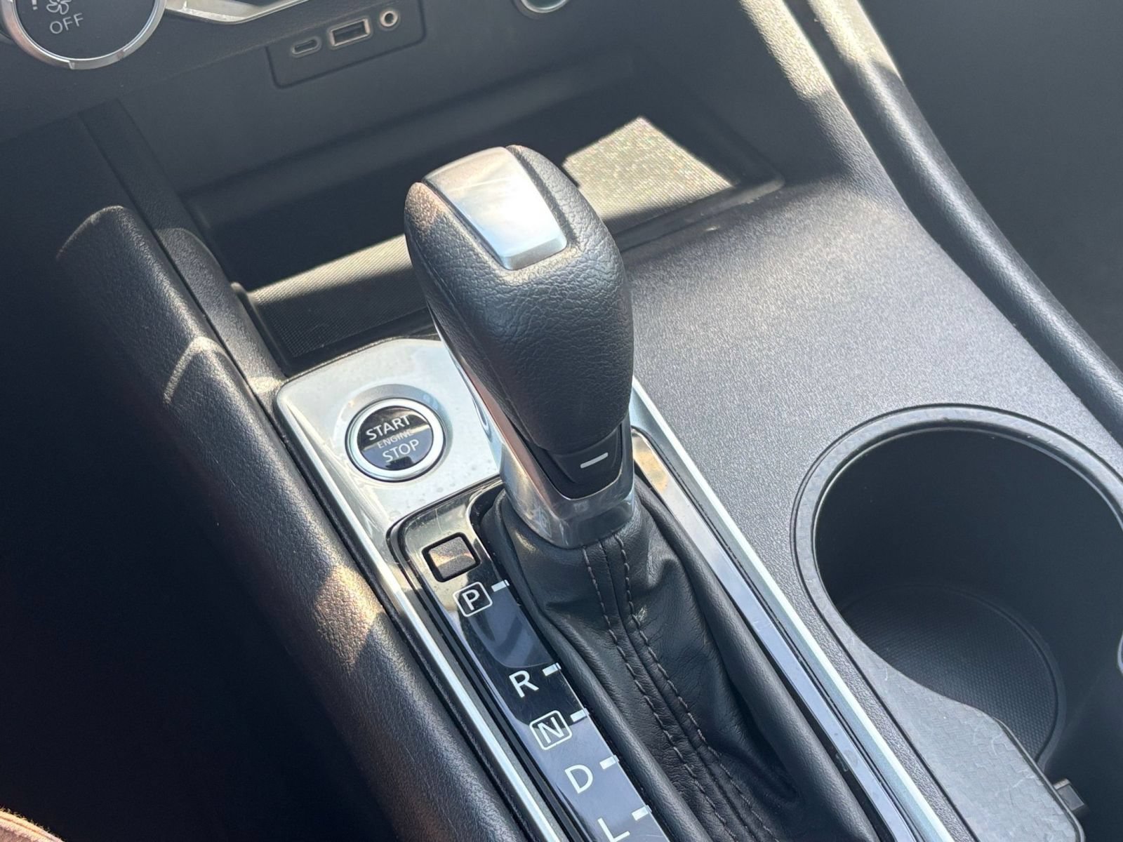 Used 2025 Nissan Altima 2.5 SV FWD image 39