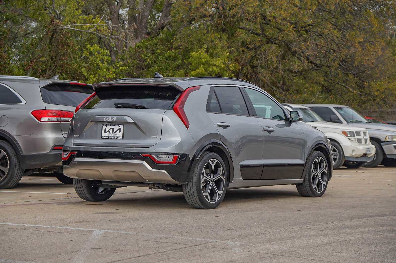 Certified 2024 Kia Niro SX Touring image 6