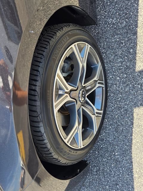 Used 2020 Kia Stinger GT-Line w/ Sun & Sound Package AWD/4WD image 16
