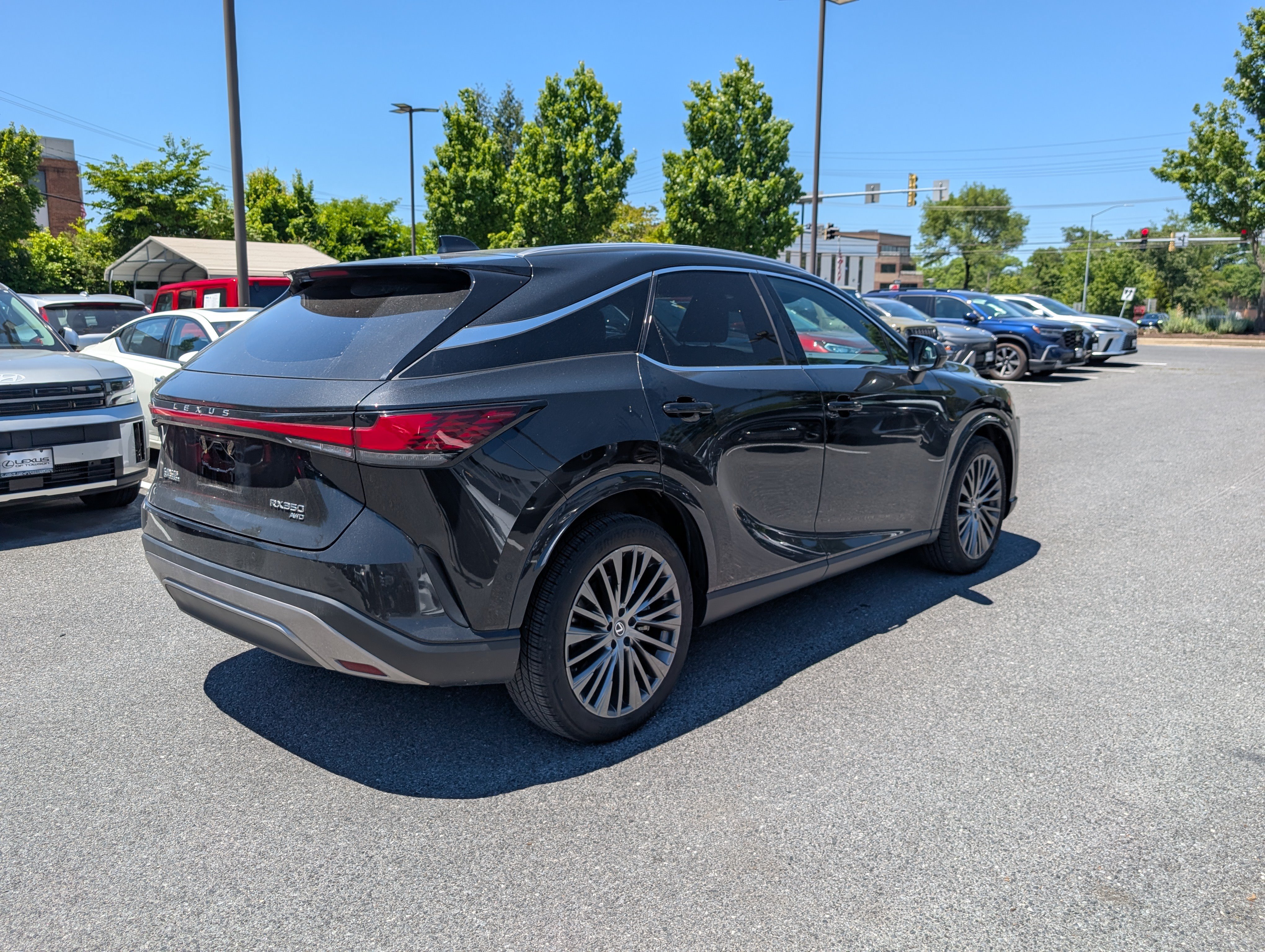 Used 2024 Lexus RX 350 AWD w/ Convenience Package image 3