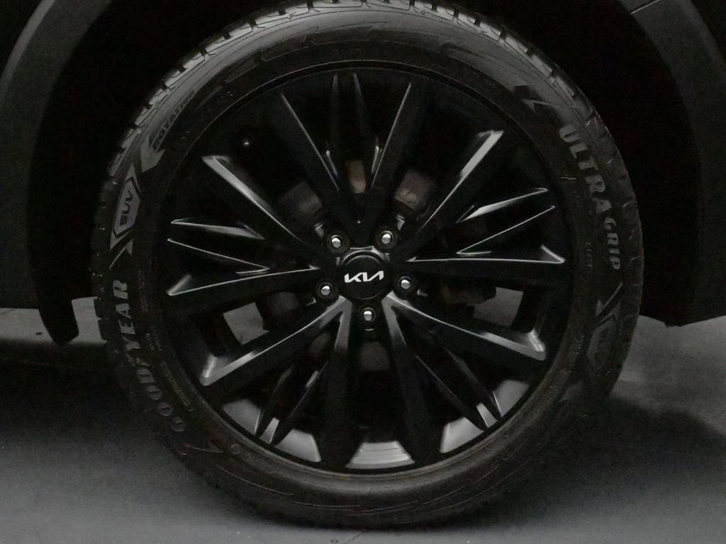 Used 2022 Kia Telluride SX image 11