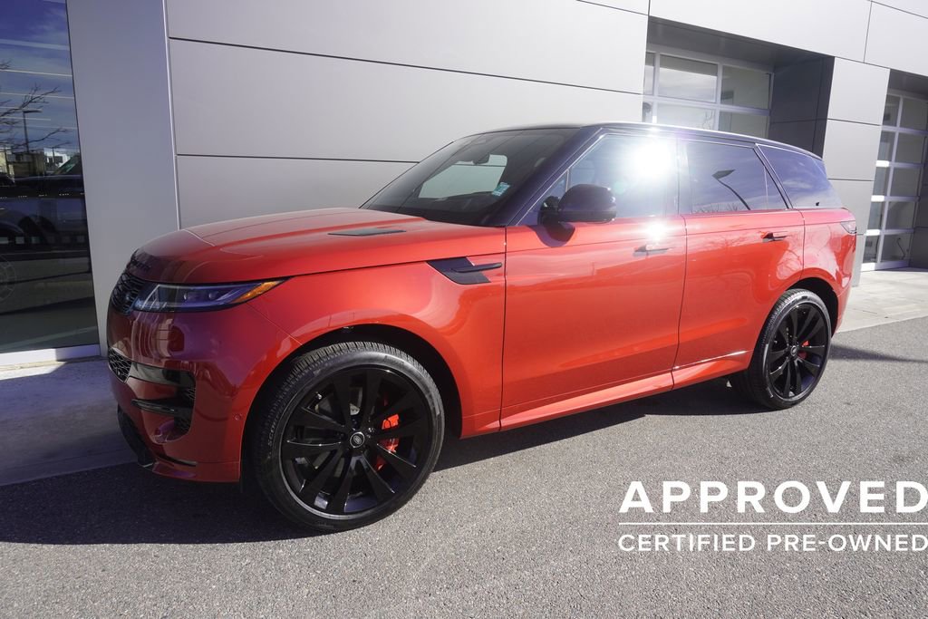 Used 2025 Land Rover Range Rover Sport Dynamic SE image 3