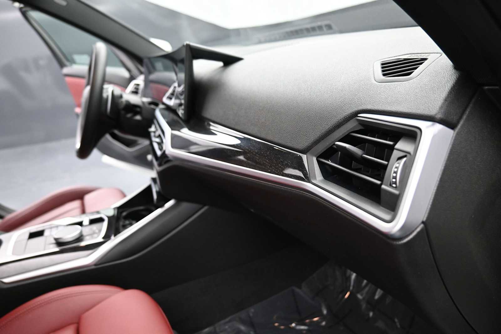 Used 2023 BMW 330i Sedan w/ Premium Package RWD image 16