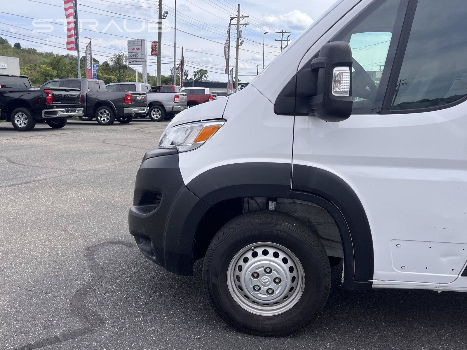 Used 2025 RAM ProMaster 3500 w/ Convenience Group FWD image 3