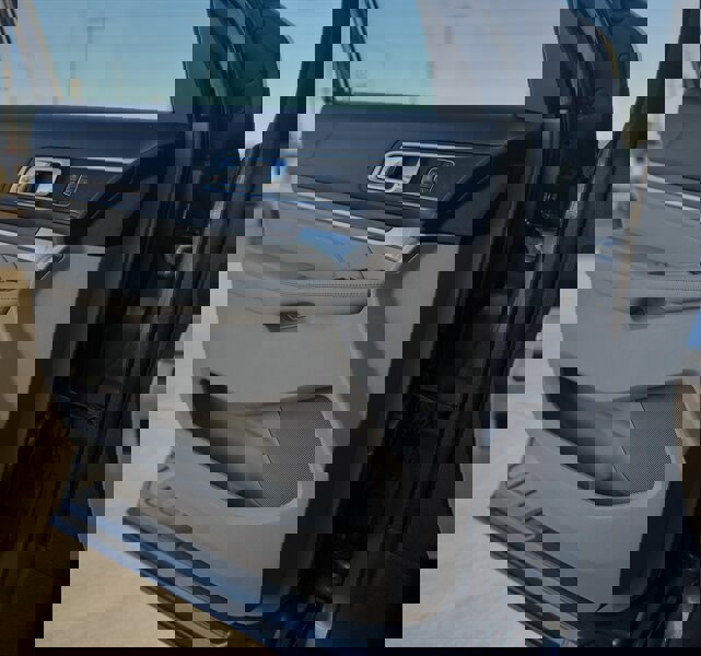 Used 2016 Ford Explorer Limited w/ Equipment Group 301A image 10