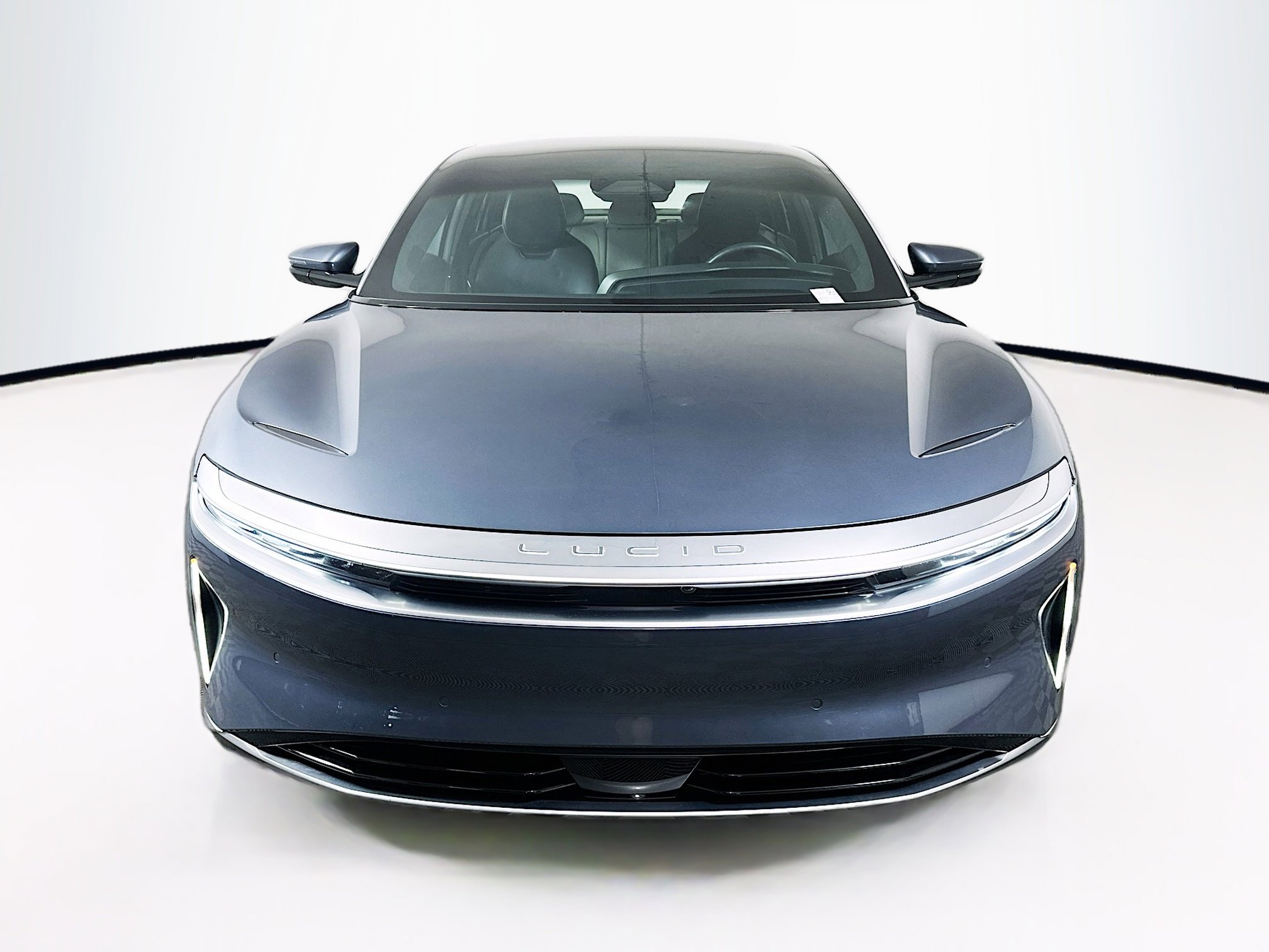 Used 2024 Lucid Air Touring AWD/4WD image 2