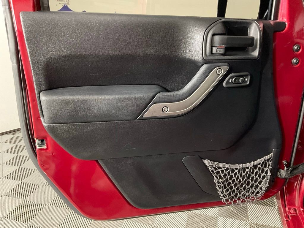 Used 2012 Jeep Wrangler Unlimited Sport image 12