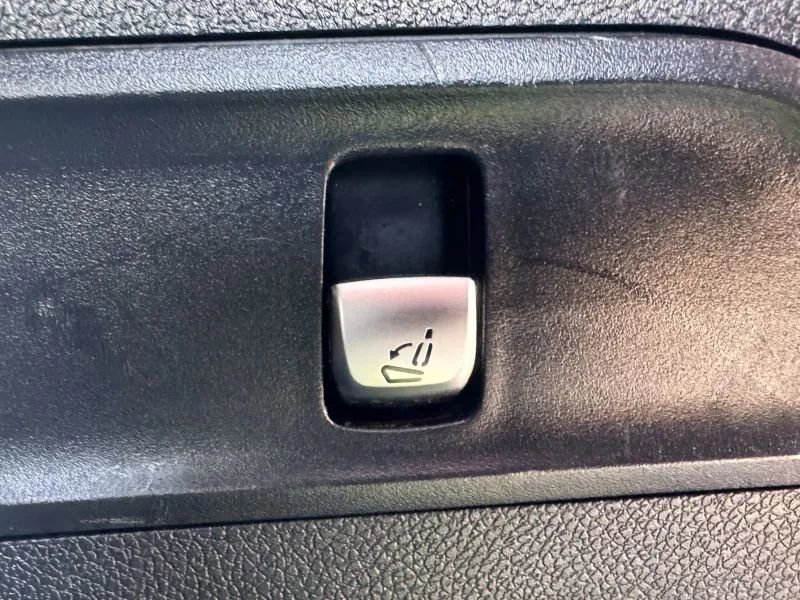 Used 2017 Mercedes-Benz GLC 300 image 46
