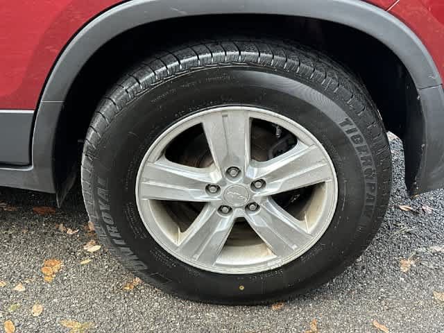 Used 2019 Chevrolet Trax LT w/ LT Convenience Package AWD/4WD image 5