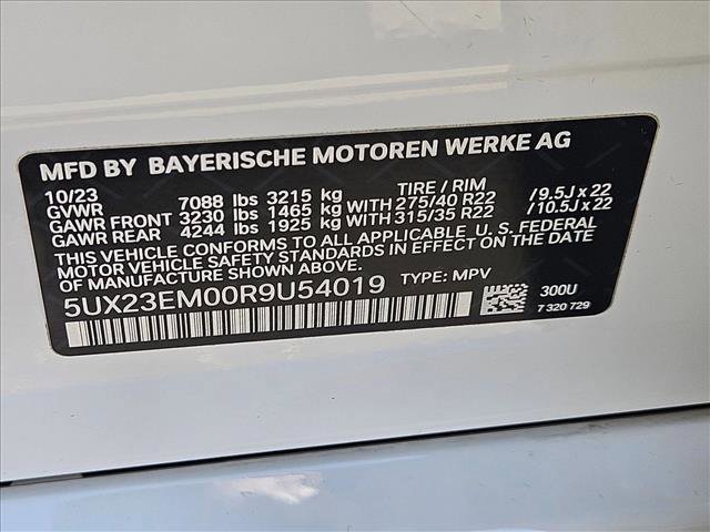 Used 2024 BMW X7 xDrive40i w/ Executive Package image 26