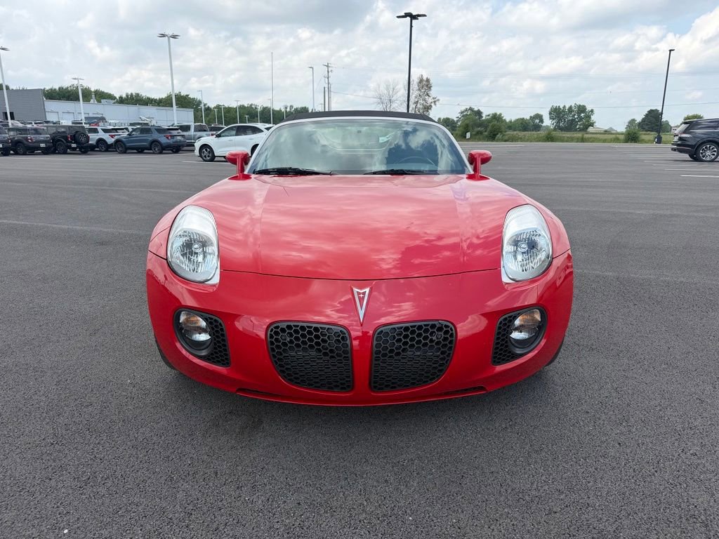 Used 2008 Pontiac Solstice GXP w/ Premium Package RWD image 3