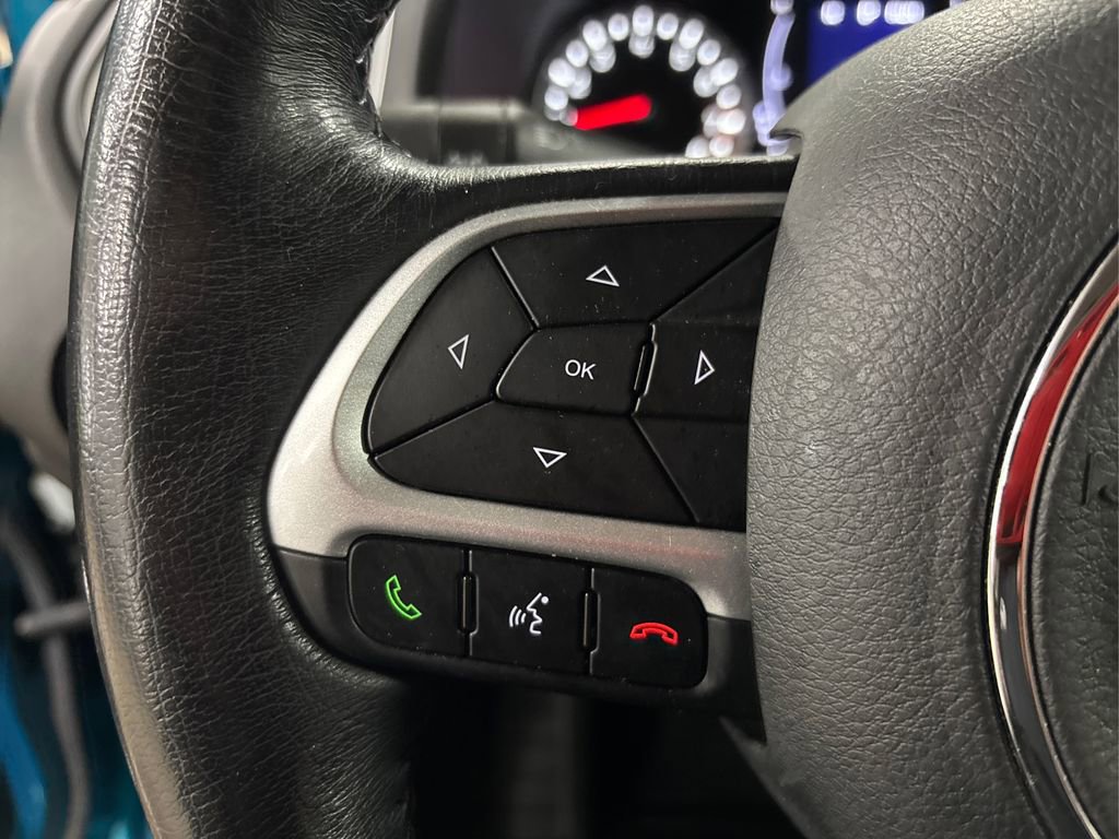 Used 2020 Jeep Renegade Latitude w/ Cold Weather Group image 26