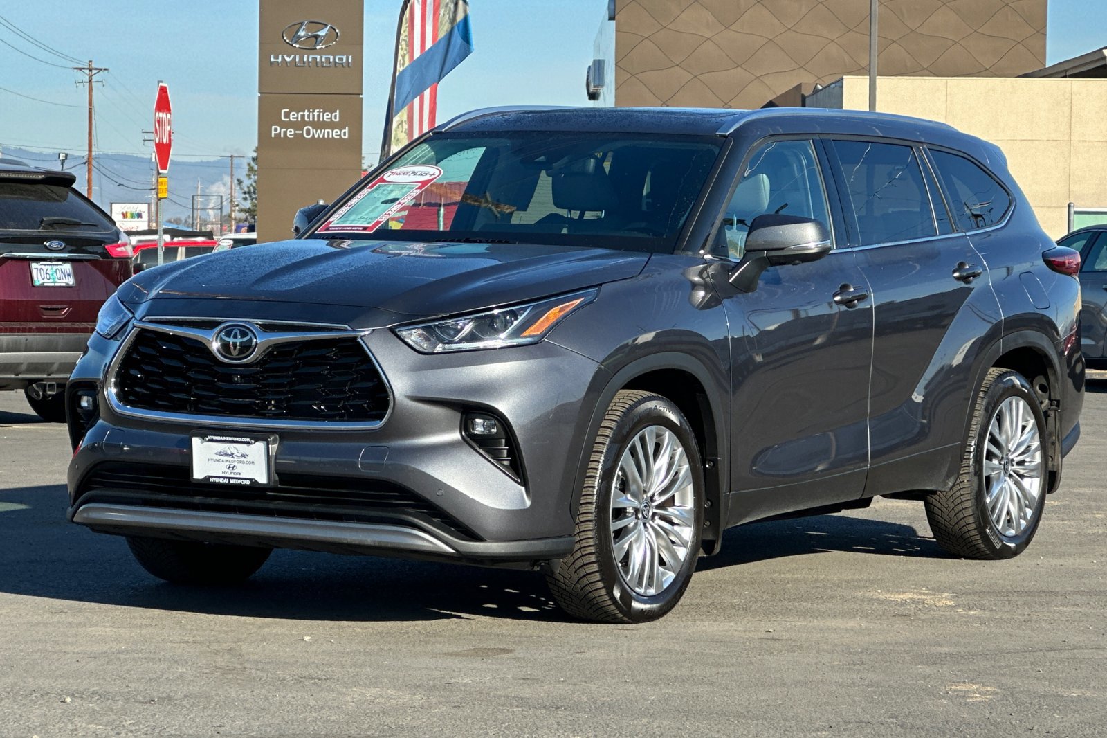 Used 2023 Toyota Highlander Platinum image 8