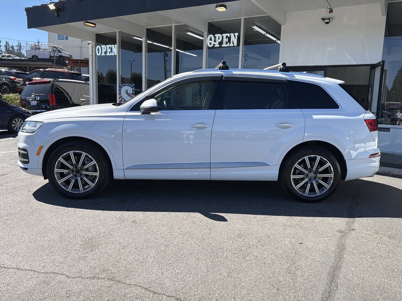 Used 2017 Audi Q7 3.0T Prestige AWD/4WD image 3