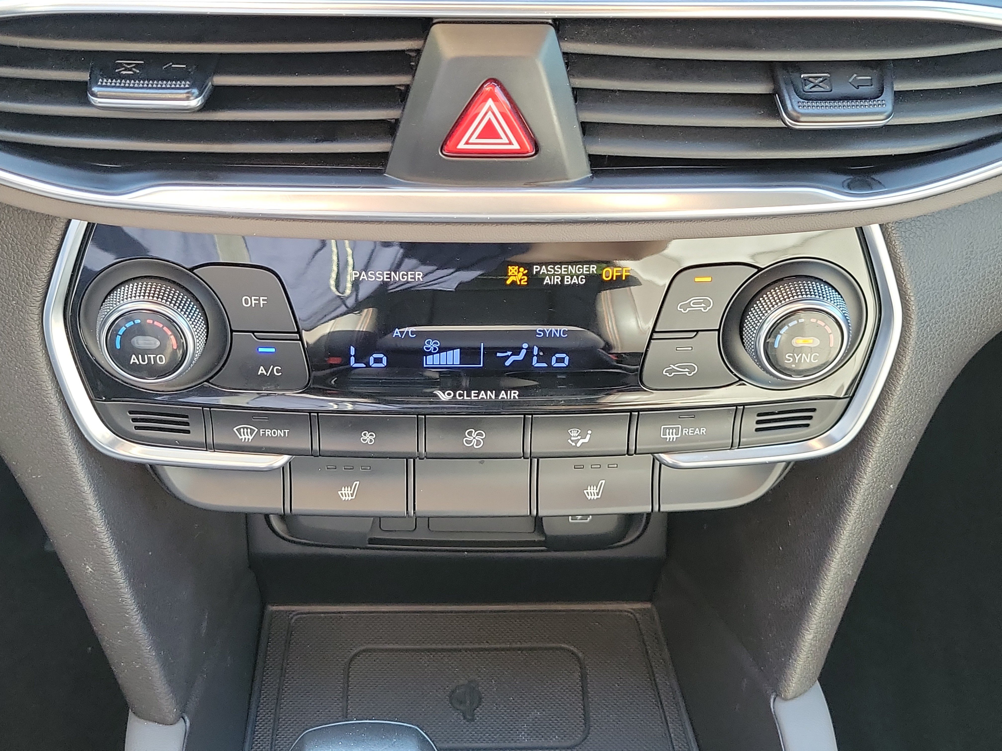 Used 2020 Hyundai Santa Fe SEL w/ Convenience + Premium Package FWD image 36