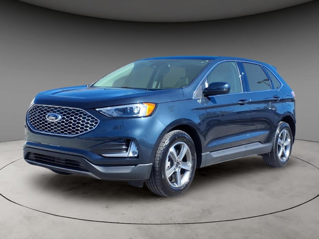 Used 2024 Ford Edge SEL w/ Convenience Package AWD/4WD image 2