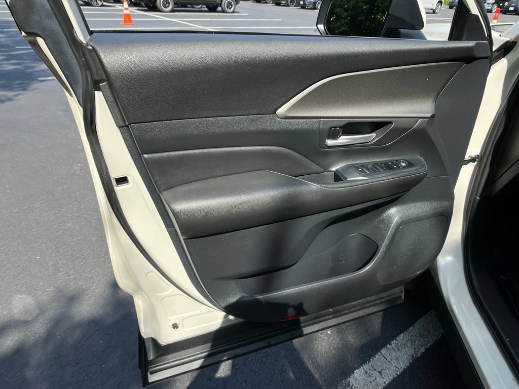 Certified 2024 Toyota Grand Highlander AWD image 11