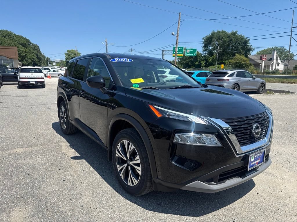Used 2023 Nissan Rogue SV AWD/4WD image 8