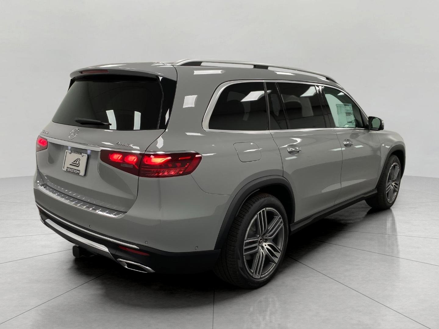 New 2026 Mercedes-Benz GLS 450 4MATIC image 3