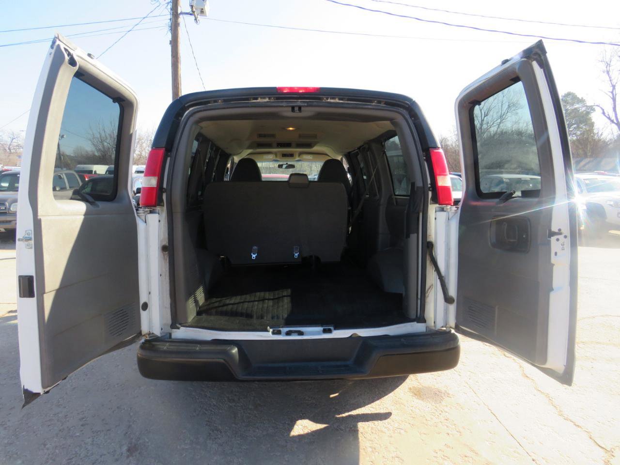 Used 2014 Chevrolet Express 1500 LS image 28