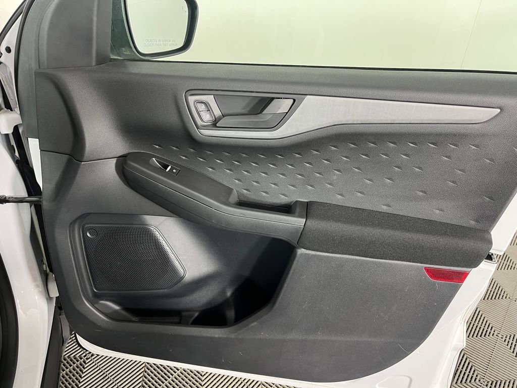 Used 2020 Ford Escape S image 16