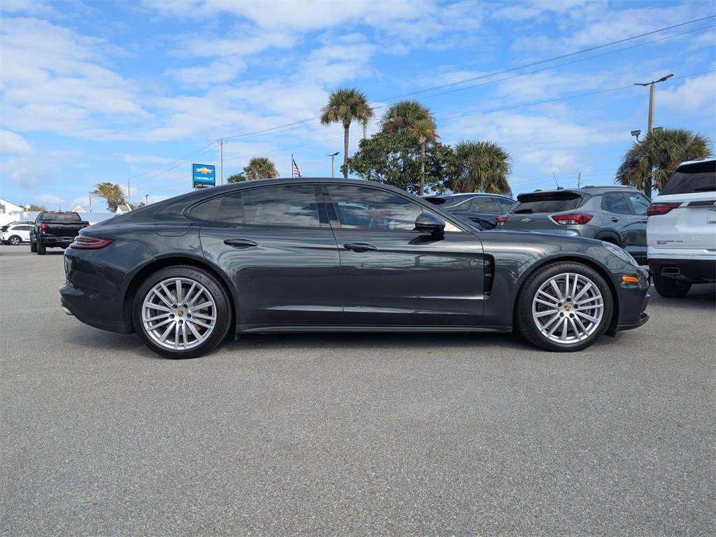 Used 2018 Porsche Panamera 4 image 2