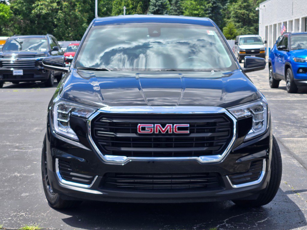 Certified 2024 GMC Terrain SLE FWD image 4