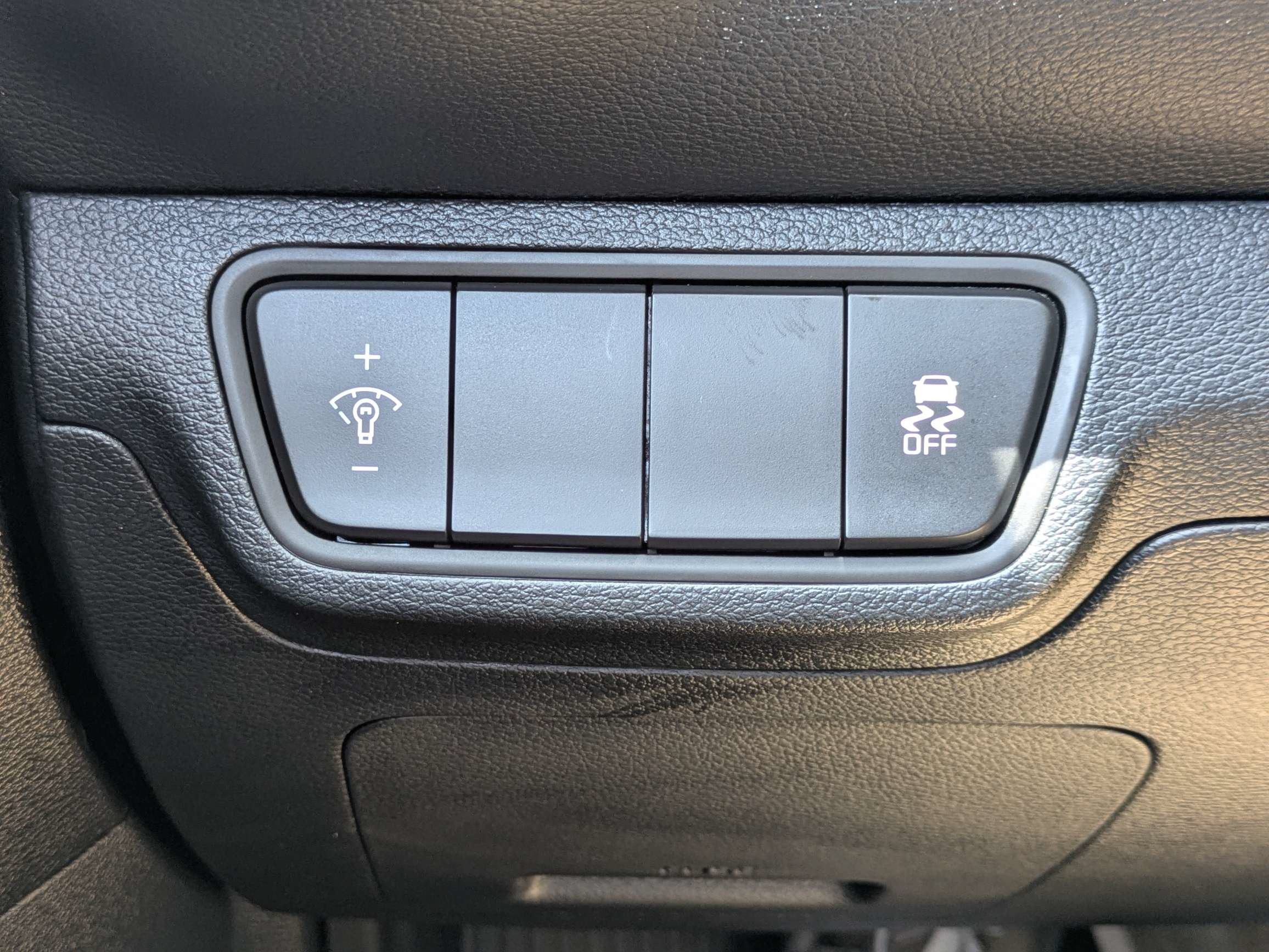 Certified 2024 Kia Forte LXS FWD image 26