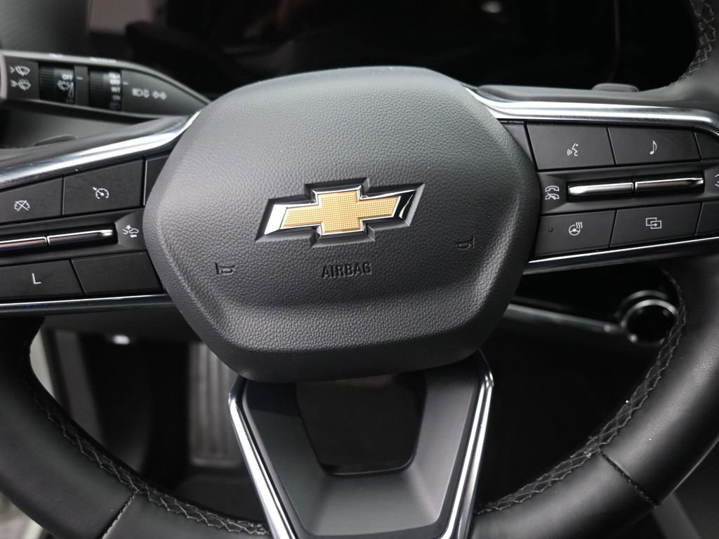 Used 2025 Chevrolet Equinox LT w/ Convenience Package II AWD/4WD image 14