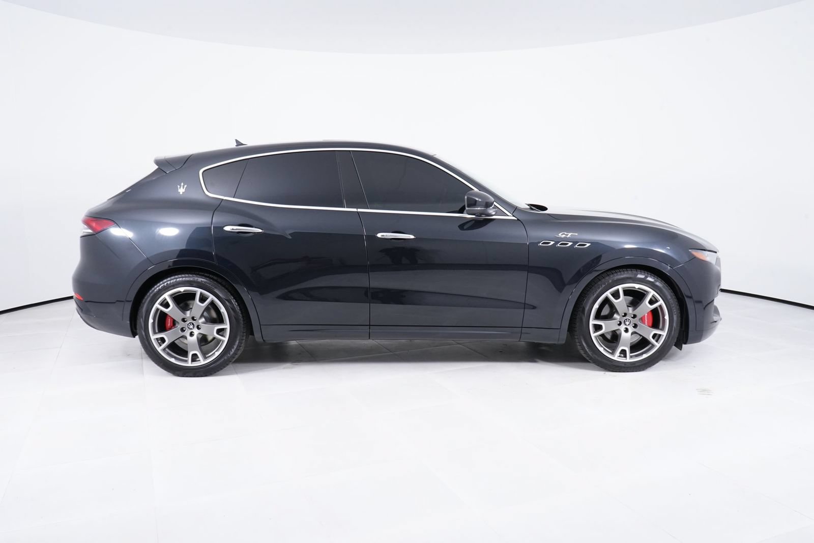 Used 2023 Maserati Levante GT AWD/4WD image 8