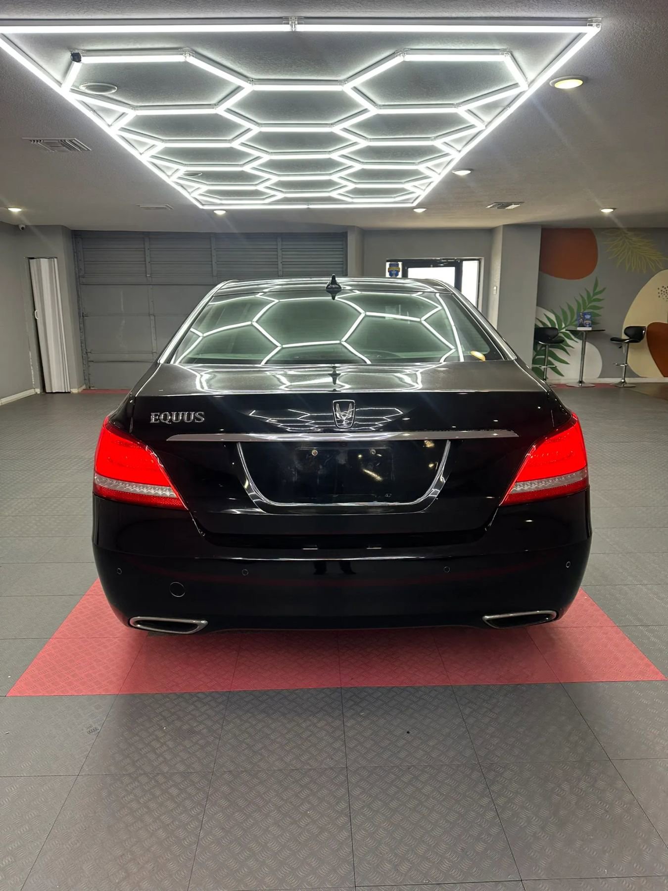 Used 2015 Hyundai Equus Signature RWD image 5