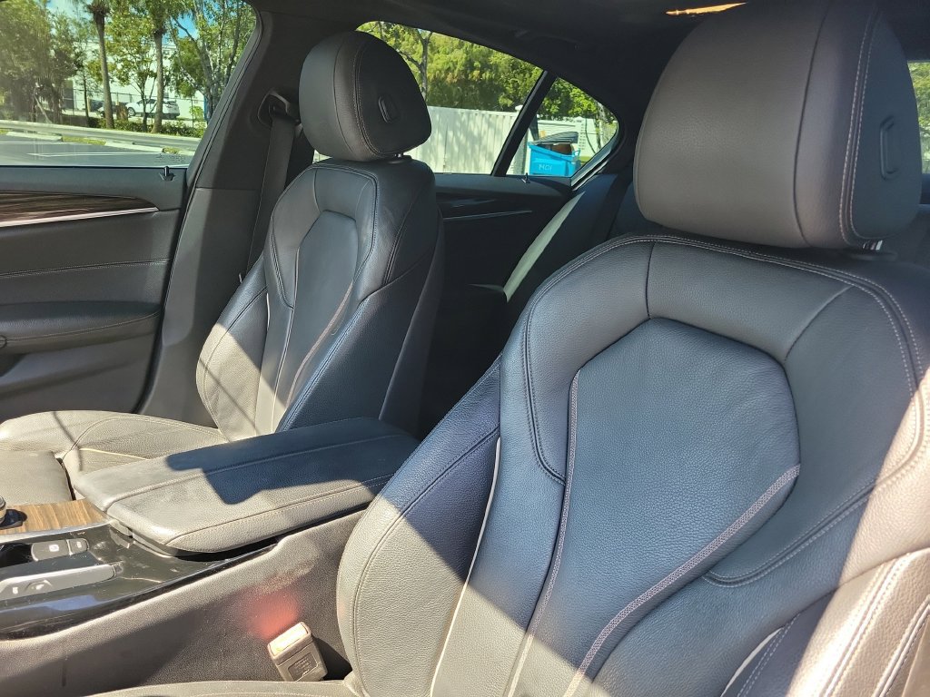 Used 2019 BMW 530e w/ Convenience Package RWD image 27
