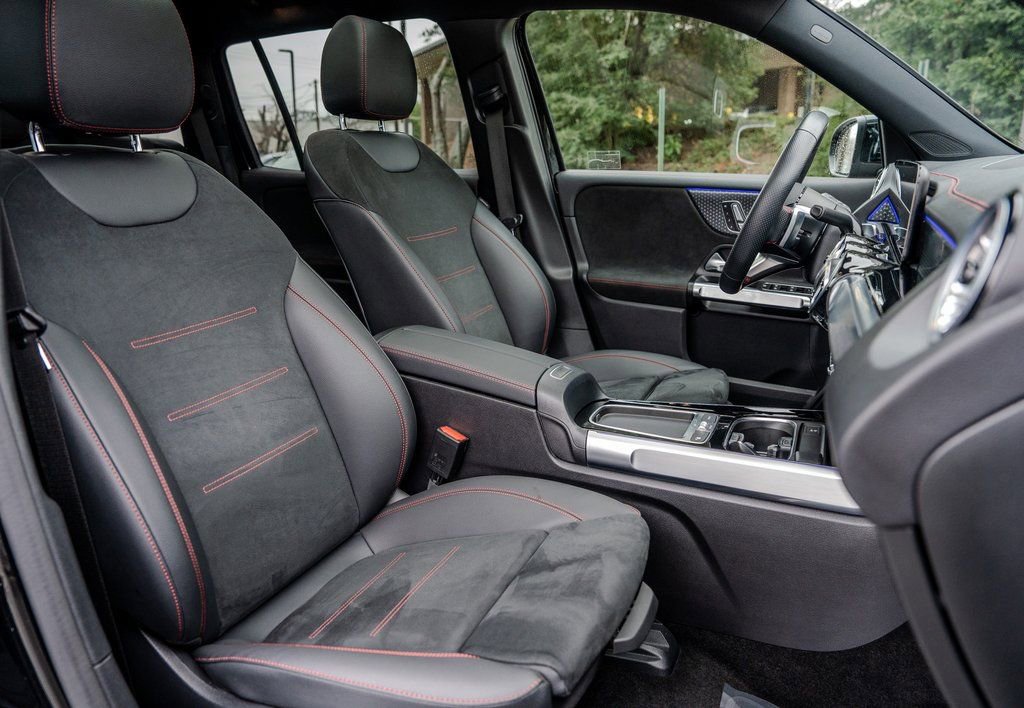 Used 2024 Mercedes-Benz EQB 250+ image 22