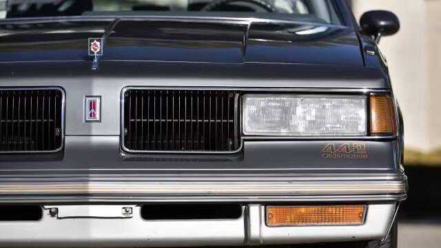 Used 1987 Oldsmobile Cutlass Supreme Salon image 16