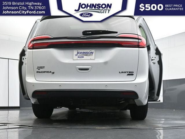 Used 2021 Chrysler Pacifica Limited w/ S Appearance Package AWD/4WD image 41
