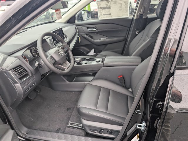 New 2026 Nissan Rogue Dark Armor AWD/4WD image 13