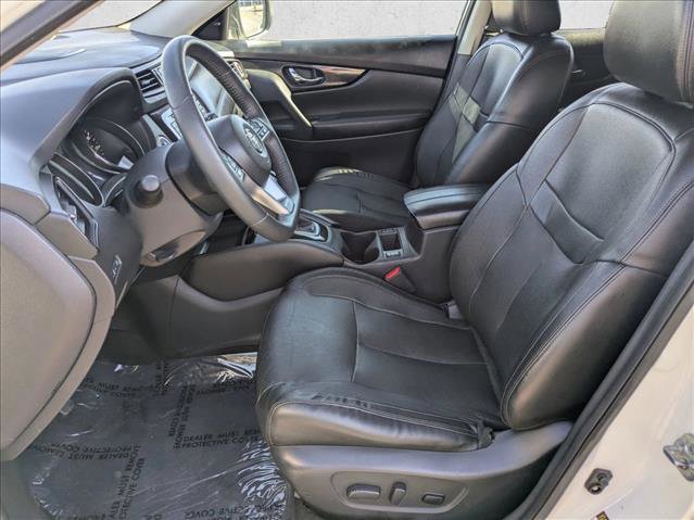 Used 2017 Nissan Rogue SL w/ SL Premium Package AWD/4WD image 16