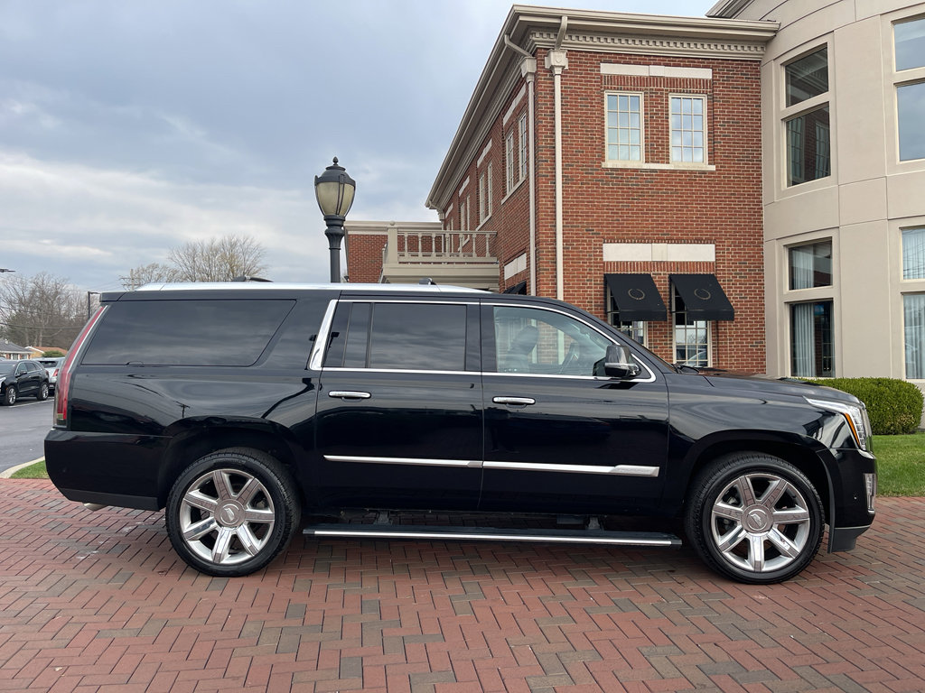 Used 2019 Cadillac Escalade ESV Premium Luxury image 8
