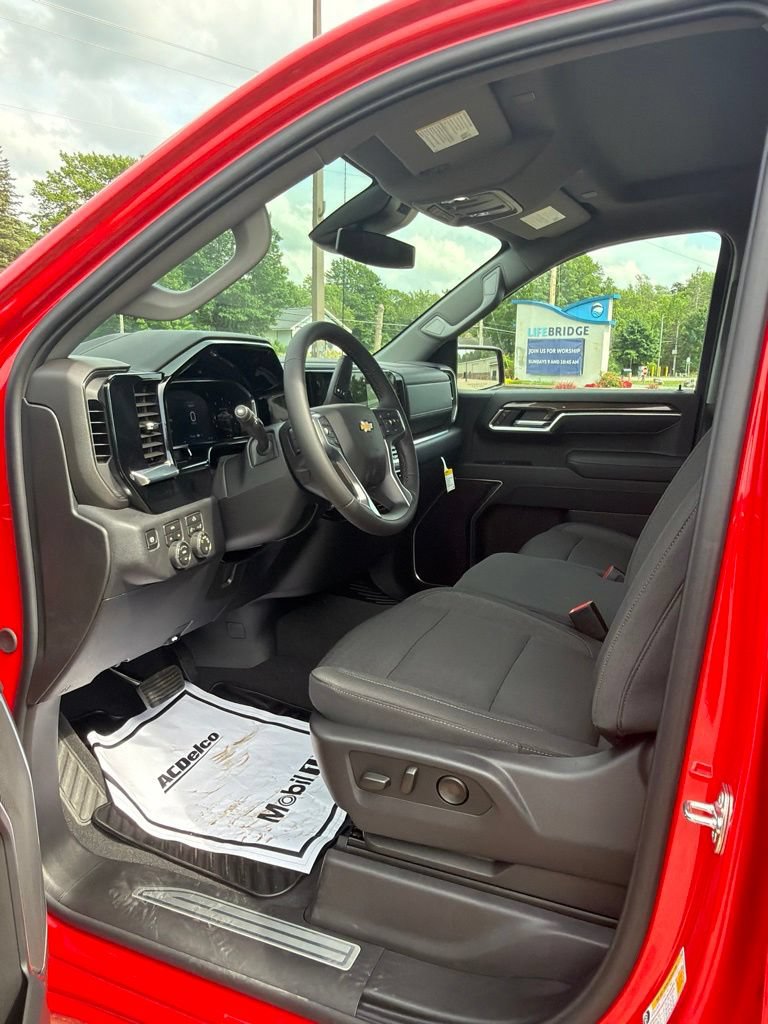 New 2026 Chevrolet Silverado 1500 LT AWD/4WD image 13
